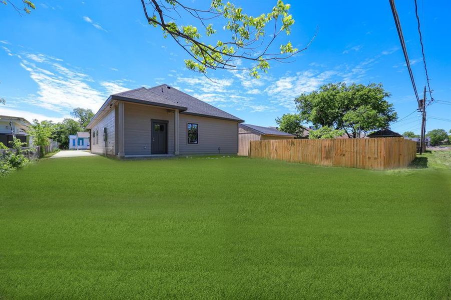Exterior details and patio area of a home in , Fort Worth (Image 4). Exterior details and patio area of a home in , Fort Worth (Image 4).