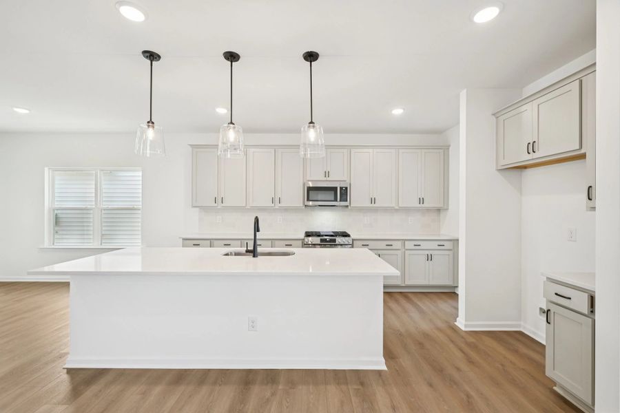 Representative images and renderings are for illustrative purposes. Actual structural options and design finishes of home may vary. Representative images and renderings are for illustrative purposes. Actual structural options and design finishes of home may vary.