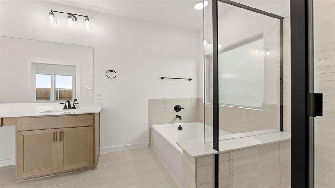 23. 1331 Burgess - Bath (4) 23. 1331 Burgess - Bath (4)