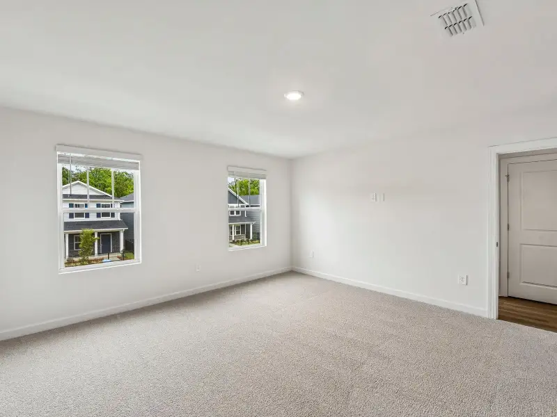 Spacious, unfurnished interior of a new home in Nolen Farm, Gastonia (Image 16). Spacious, unfurnished interior of a new home in Nolen Farm, Gastonia (Image 16).