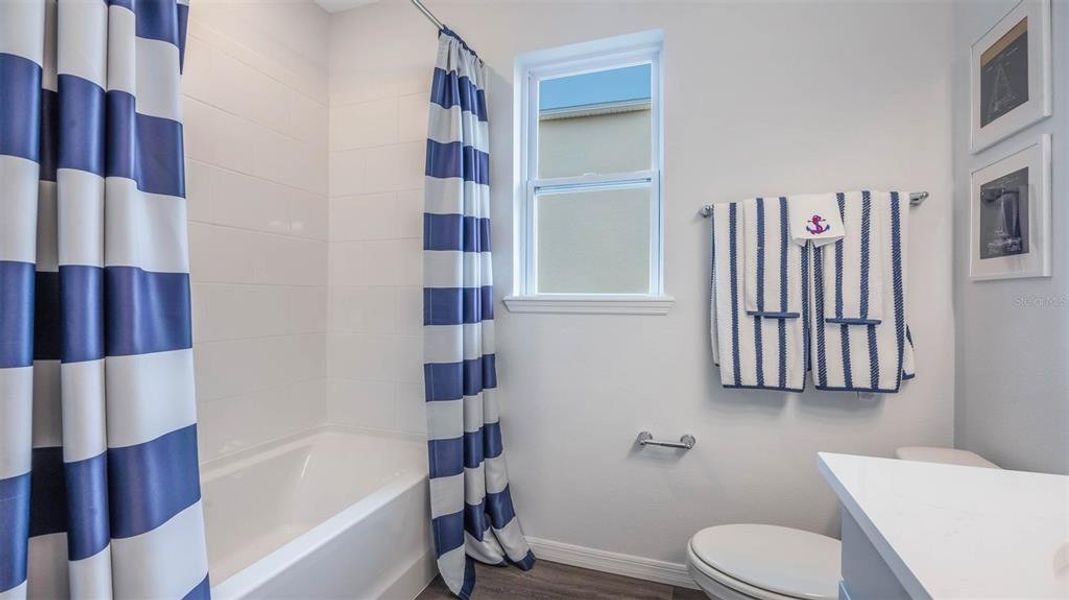 Furnished interior view inside a new home in Kindred, Kissimmee (Image 8).