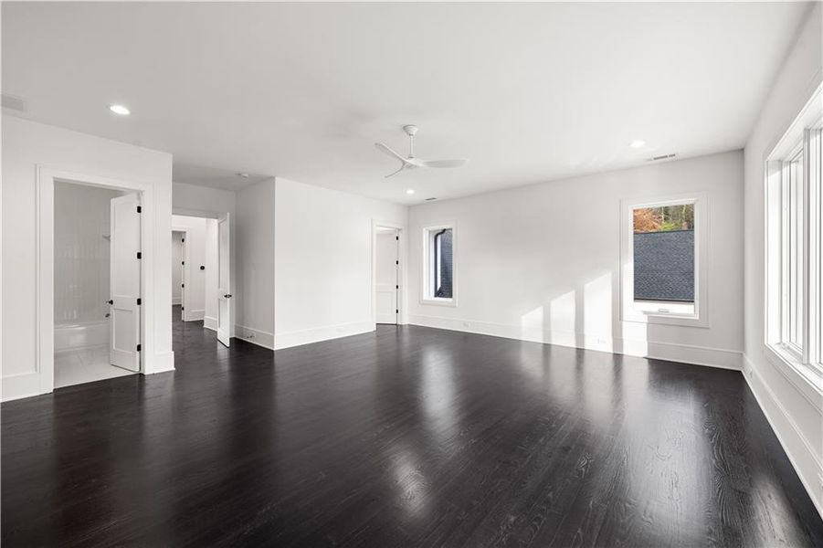 Spacious, unfurnished interior of a new home in , Sandy Springs (Image 87).