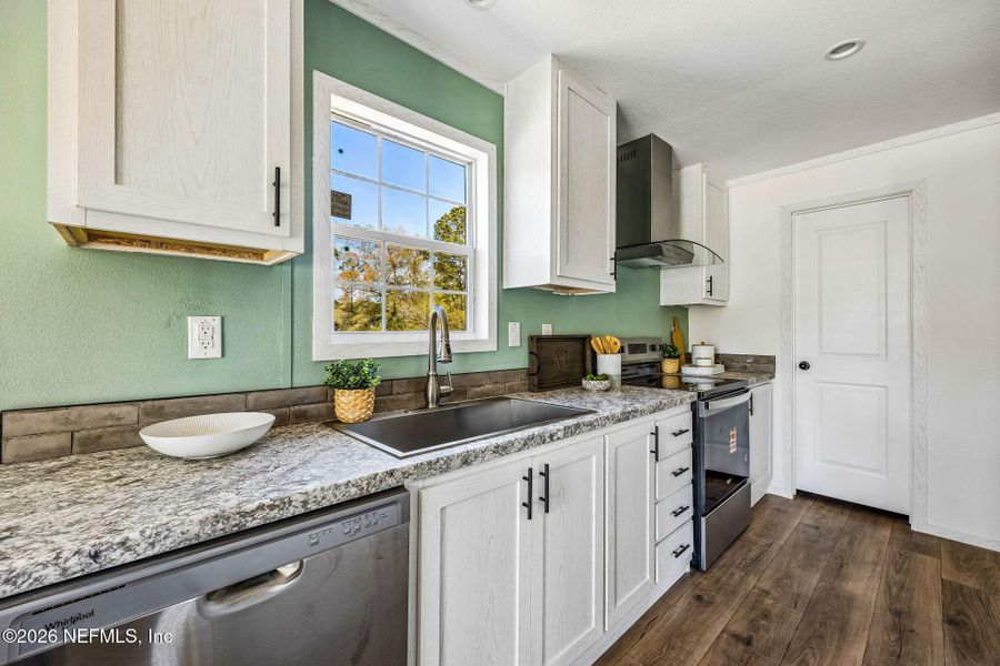 Furnished interior view inside a new home in , Hilliard (Image 9).