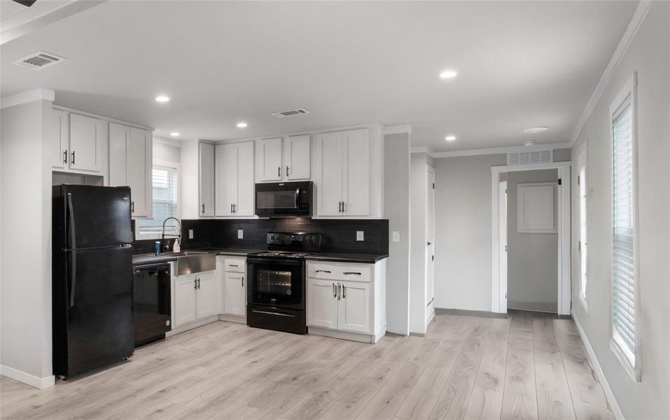 Furnished interior view inside a new home in , Pearland (Image 7).