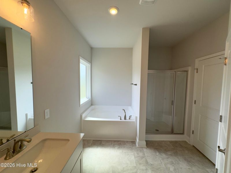 Spacious, unfurnished interior of a new home in Rutledge, Shallotte (Image 15). Spacious, unfurnished interior of a new home in Rutledge, Shallotte (Image 15).