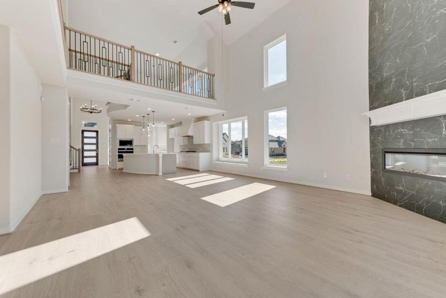 Spacious, unfurnished interior of a new home in Trails at Cottonwood Creek, Rowlett (Image 21).