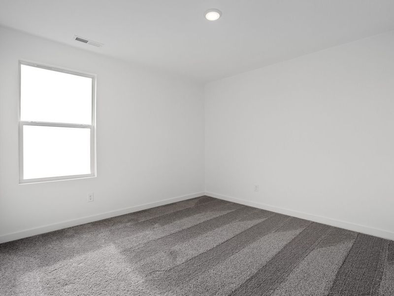 Spacious, unfurnished interior of a new home in Sage Farms, White House (Image 32).
