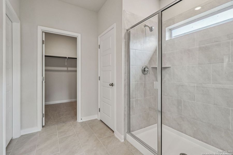 Image 59 of a home in Royal Crest. Image 59 of a home in Royal Crest.