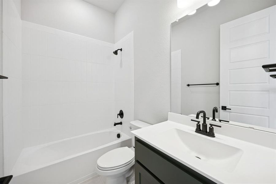 Furnished interior view inside a new home in Mantua Point Gardens, Van Alstyne (Image 5). Furnished interior view inside a new home in Mantua Point Gardens, Van Alstyne (Image 5).