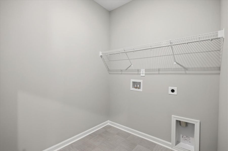 Spacious, unfurnished interior of a new home in Creekside Manor, Thomaston (Image 9).