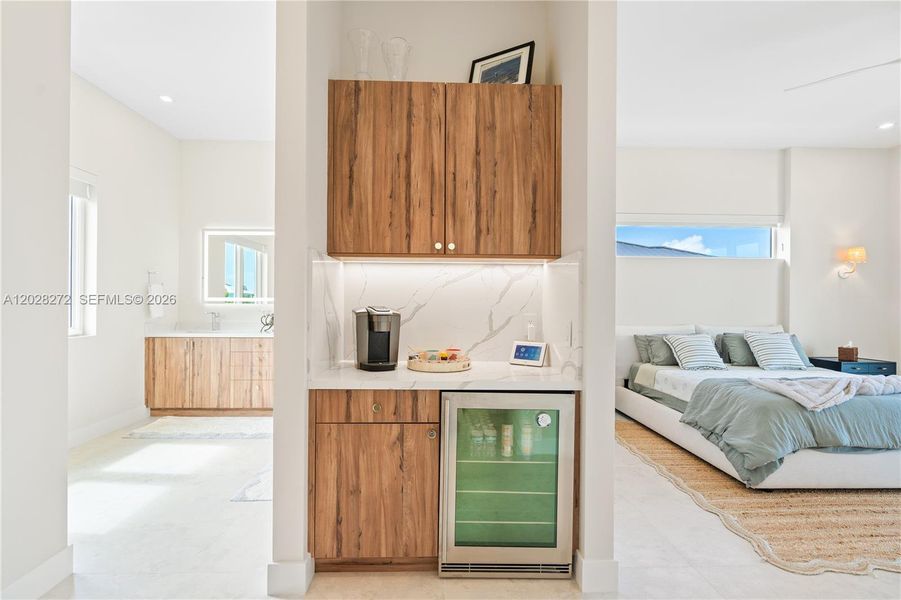 Furnished interior view inside a new home in , Marathon (Image 16).