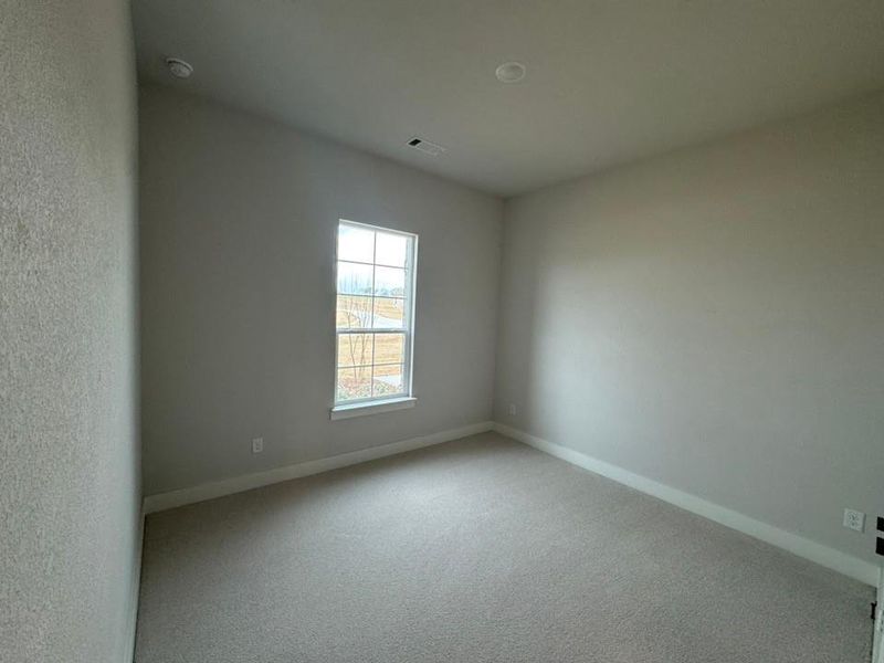 Image 20 of a home in Creekview Addition.