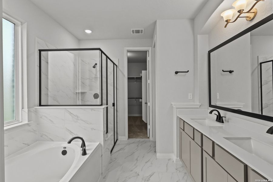 Furnished interior view inside a new home in Buffalo Crossing, Cibolo (Image 16). Furnished interior view inside a new home in Buffalo Crossing, Cibolo (Image 16).