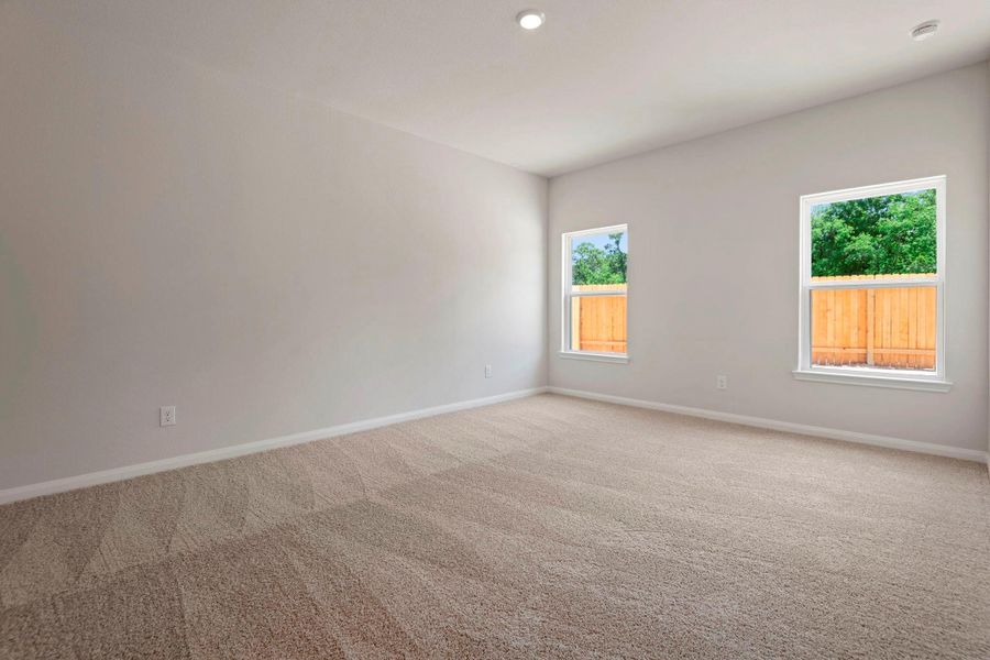 Spacious, unfurnished interior of a new home in Wayside Village, Houston (Image 9).