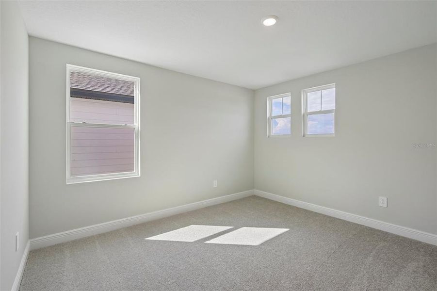 Spacious, unfurnished interior of a new home in Oakfield Trails, Parrish (Image 8).