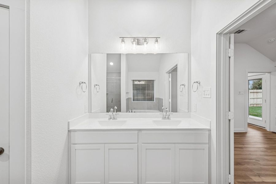 Furnished interior view inside a new home in Moran Ranch, Willis (Image 4).
