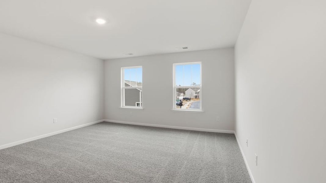 Spacious, unfurnished interior of a new home in Cedar Gap, Fountain Inn (Image 31).