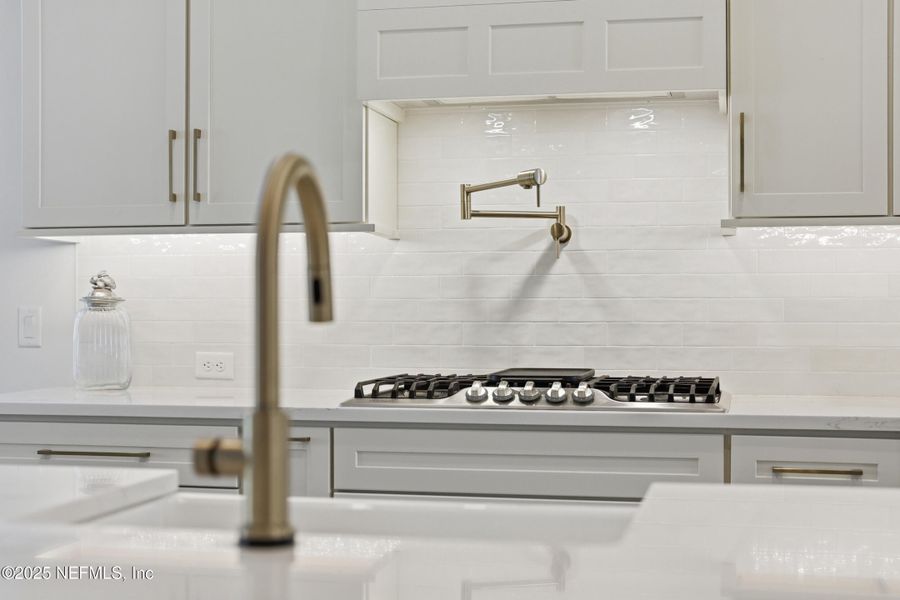 Close-up of interior finishes inside a home in , Ponte Vedra (Image 20).