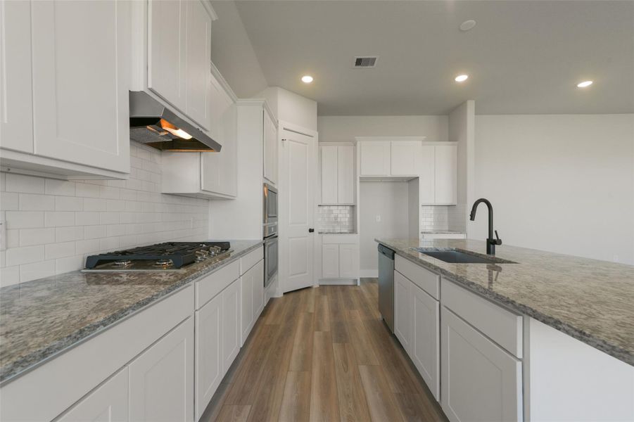 Furnished interior view inside a new home in Lago Mar, Texas City (Image 8).