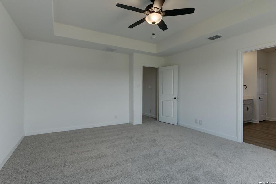 Spacious, unfurnished interior of a new home in Arcadia Ridge, San Antonio (Image 21).