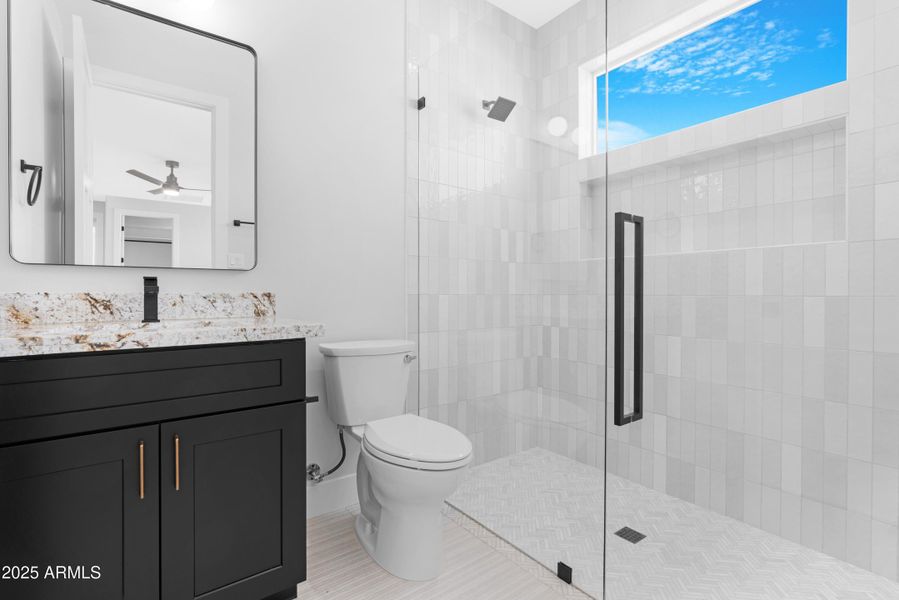 Live in suite 4 Live in suite 4