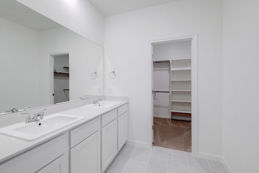 Furnished interior view inside a new home in Trinity Ranch, Elgin (Image 11).