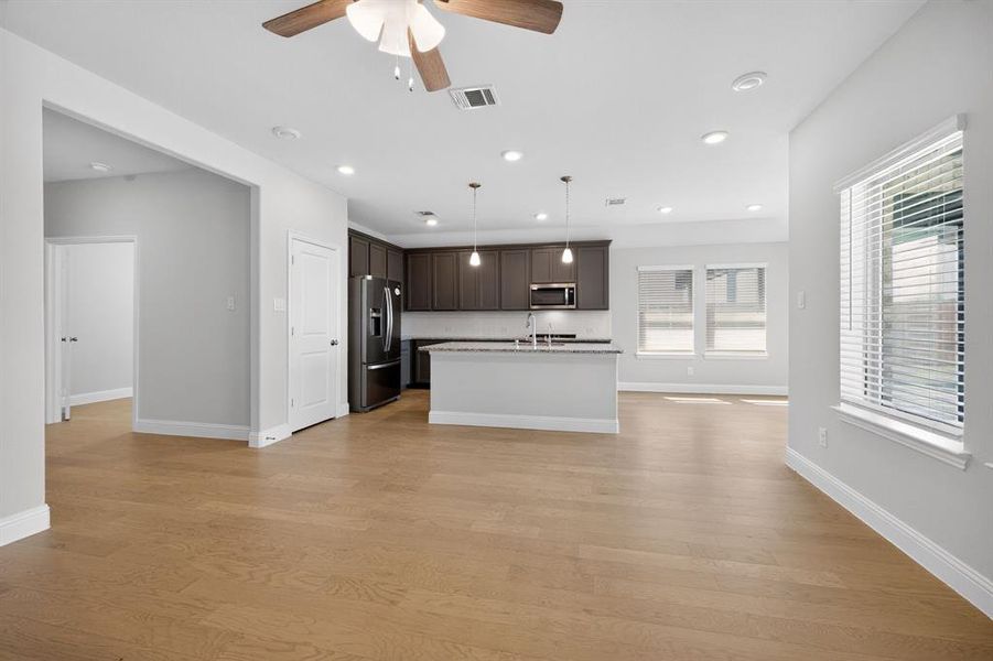 Spacious, unfurnished interior of a new home in Valencia on the Lake, Little Elm (Image 11). Spacious, unfurnished interior of a new home in Valencia on the Lake, Little Elm (Image 11).