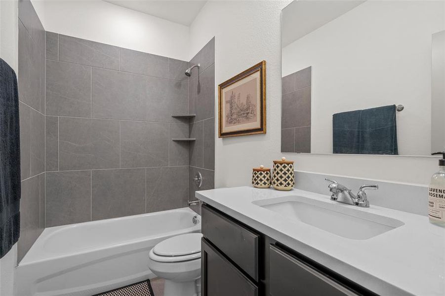 Furnished interior view inside a new home in , Waco (Image 31). Furnished interior view inside a new home in , Waco (Image 31).