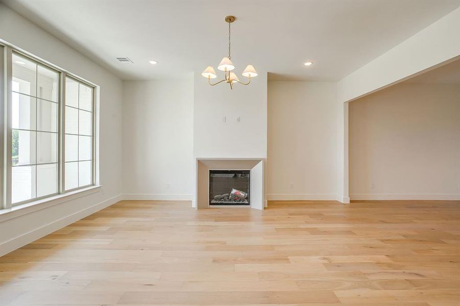 Spacious, unfurnished interior of a new home in , Fort Worth (Image 29).