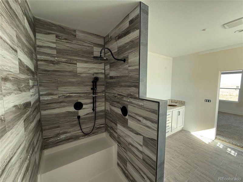 Close-up of interior finishes inside a home in , Strasburg (Image 16).