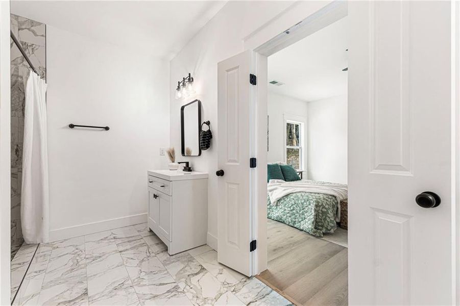 Furnished interior view inside a new home in , Cartersville (Image 10).