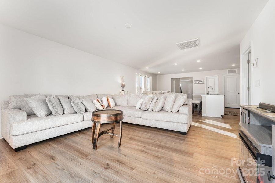 Furnished interior view inside a new home in Sullivan Farm, Statesville (Image 8). Furnished interior view inside a new home in Sullivan Farm, Statesville (Image 8).