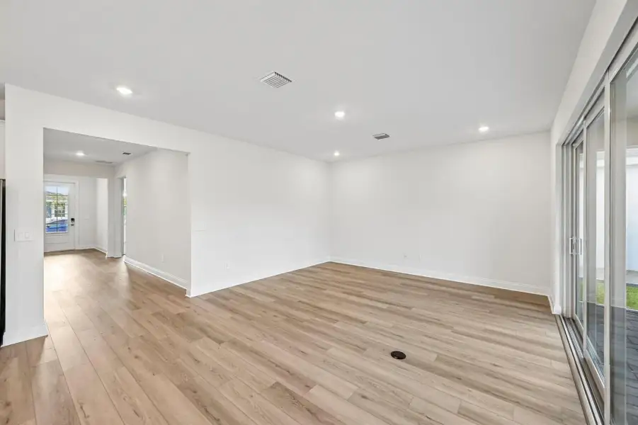 5591 Hampton Park Cir Vero Beach (8) 5591 Hampton Park Cir Vero Beach (8)
