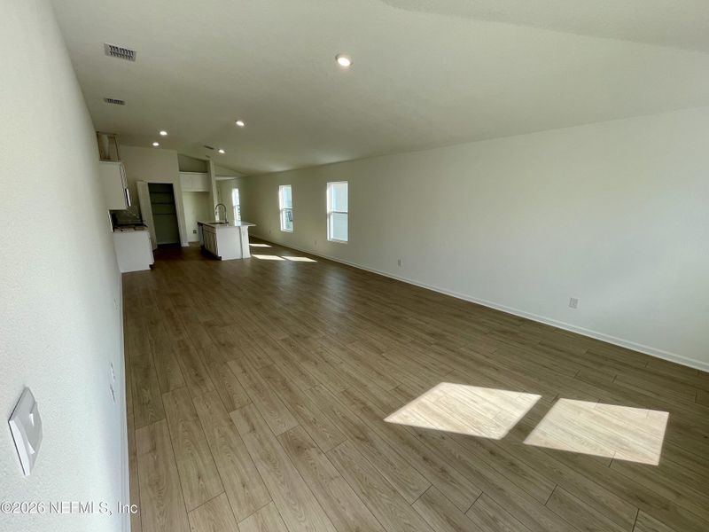 Spacious, unfurnished interior of a new home in Grand Reserve, Bunnell (Image 18).