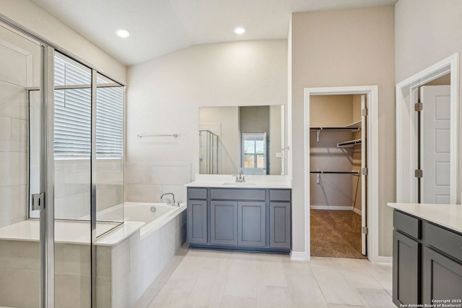 Furnished interior view inside a new home in Carmel Ranch, Schertz (Image 11).