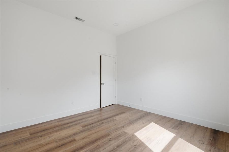 Spacious, unfurnished interior of a new home in , Dallas (Image 32). Spacious, unfurnished interior of a new home in , Dallas (Image 32).