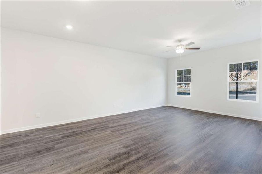 Spacious, unfurnished interior of a new home in , Conyers (Image 23).