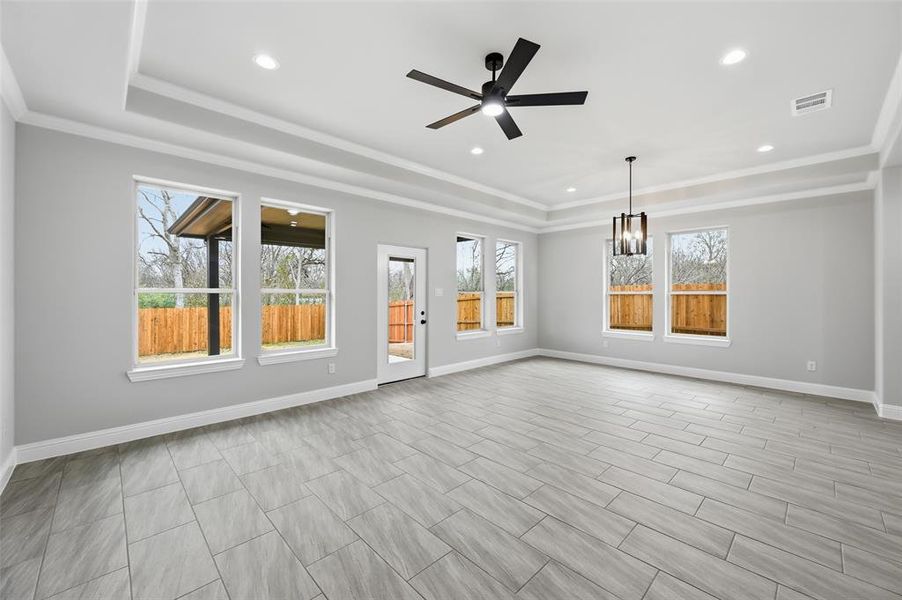 Spacious, unfurnished interior of a new home in , Corsicana (Image 14).