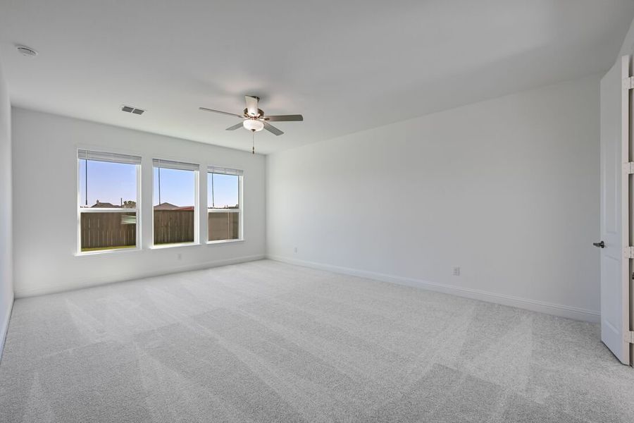 Spacious, unfurnished interior of a new home in South Oak 60s, Lakewood Village (Image 25). Spacious, unfurnished interior of a new home in South Oak 60s, Lakewood Village (Image 25).