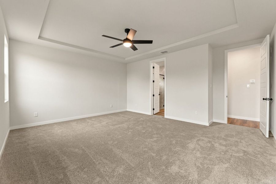 Spacious, unfurnished interior of a new home in La Cima, San Marcos (Image 32).