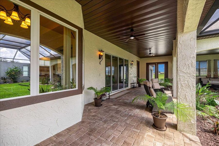 Exterior details and patio area of a home in , Ocala (Image 4).