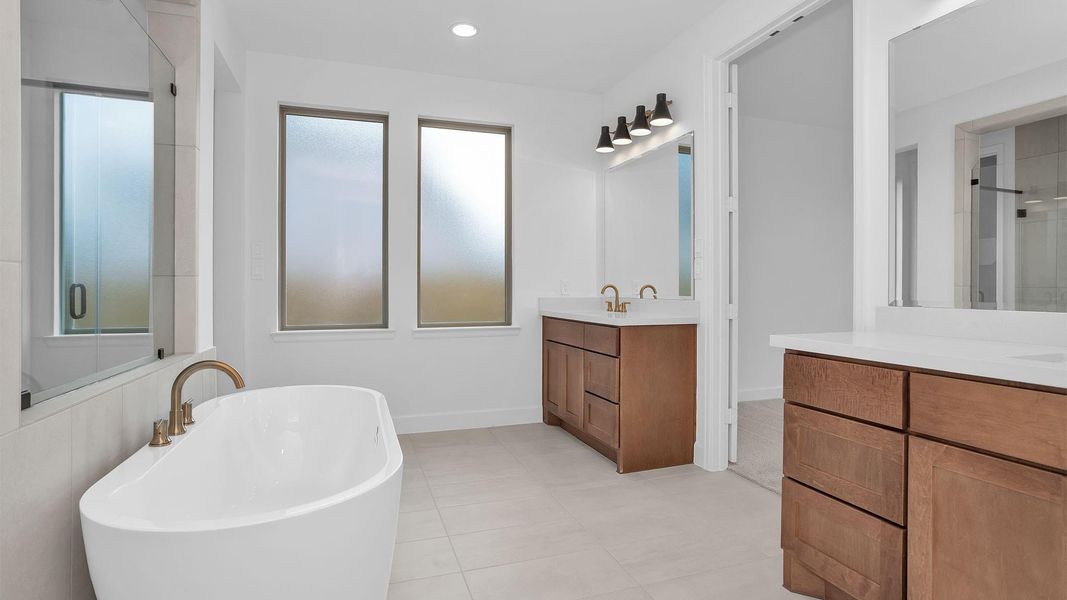 Furnished interior view inside a new home in Katy Court 70', Katy (Image 3).