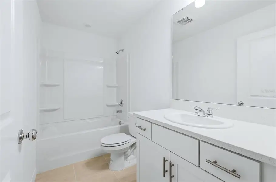 Furnished interior view inside a new home in , Sarasota (Image 4).