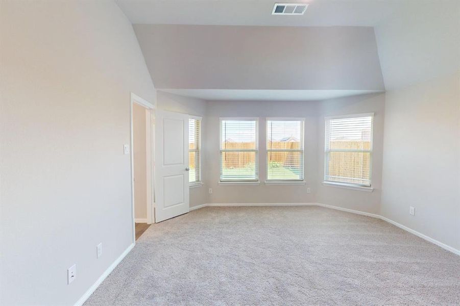 Spacious, unfurnished interior of a new home in Elevon, Lavon (Image 13).