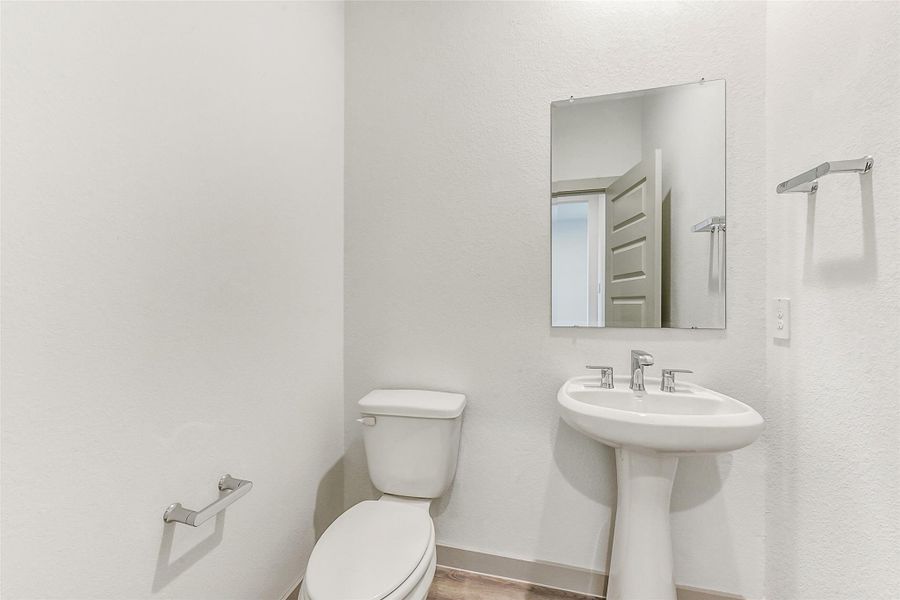 Furnished interior view inside a new home in , Missouri City (Image 5).