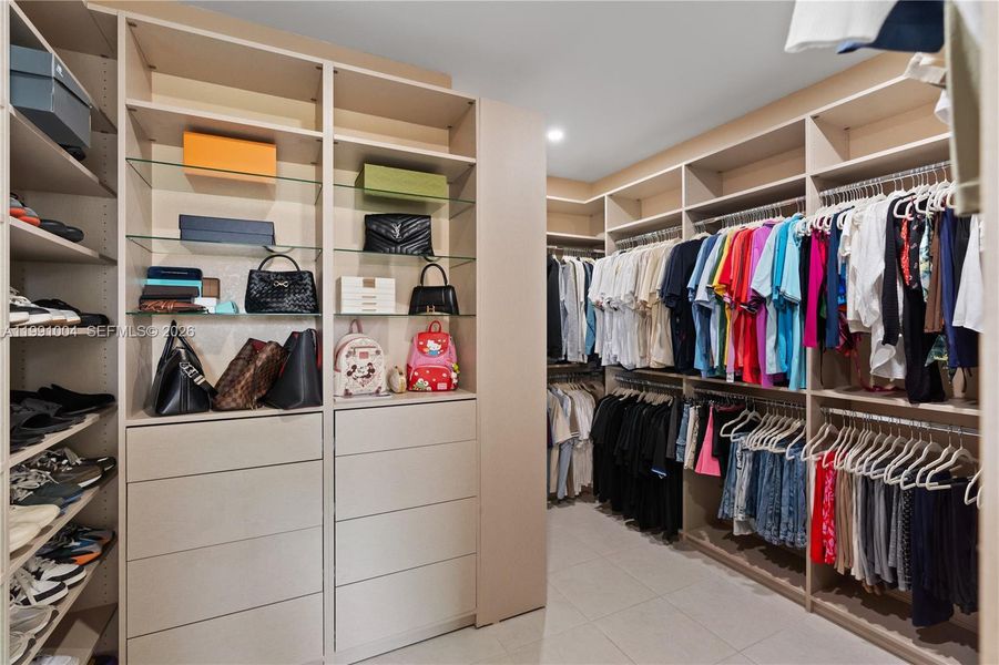 Furnished interior view inside a new home in , Homestead (Image 14).