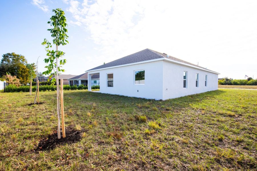 Exterior details and patio area of a home in Cape Coral, Cape Coral (Image 3).