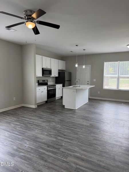 Living/Dining Living/Dining