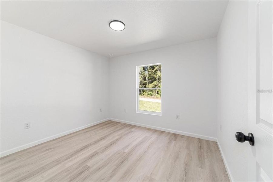 Spacious, unfurnished interior of a new home in , Ocala (Image 28).