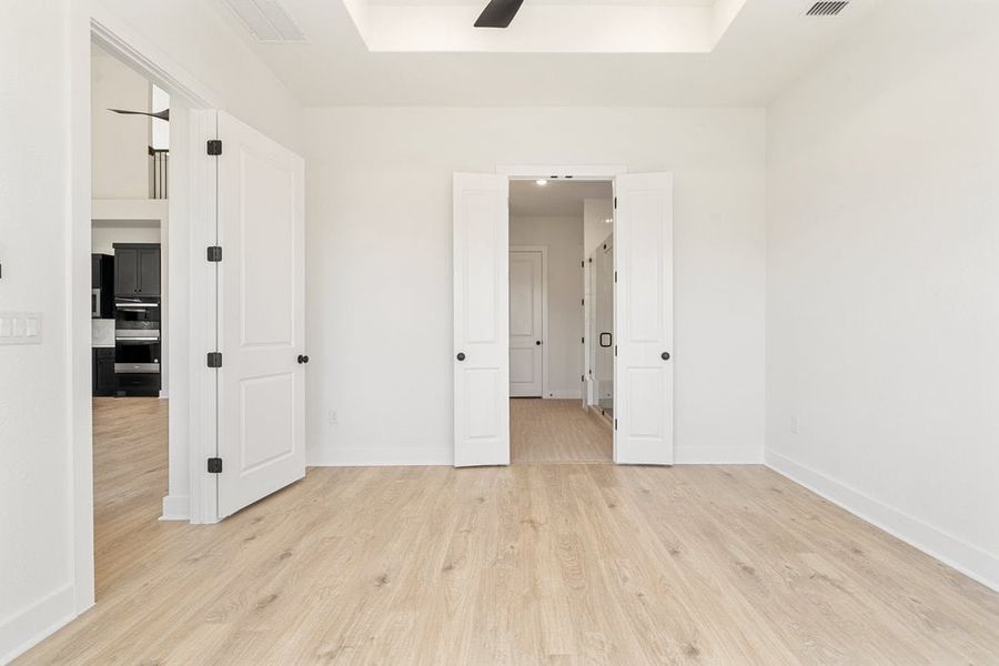 Spacious, unfurnished interior of a new home in Sauls Ranch, Round Rock (Image 8).